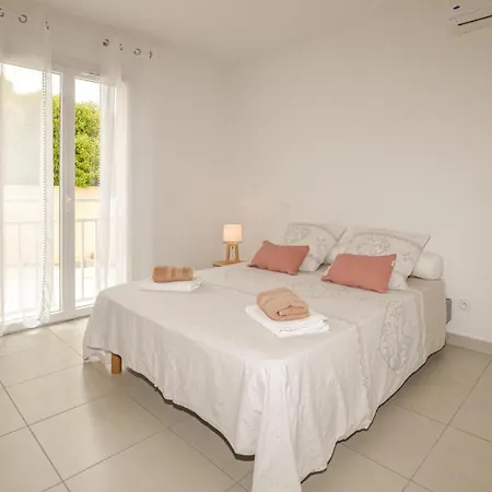 Beautiful In Propriano With 2 Bedrooms *